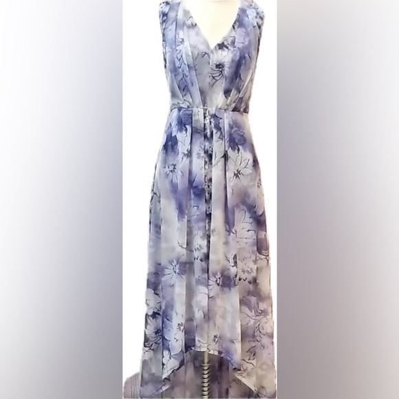 Simply Vera Vera Wang Dresses & Skirts - Simply Vera Vera Wang Lavender Patterned maxi Dress, low high asymmetrical